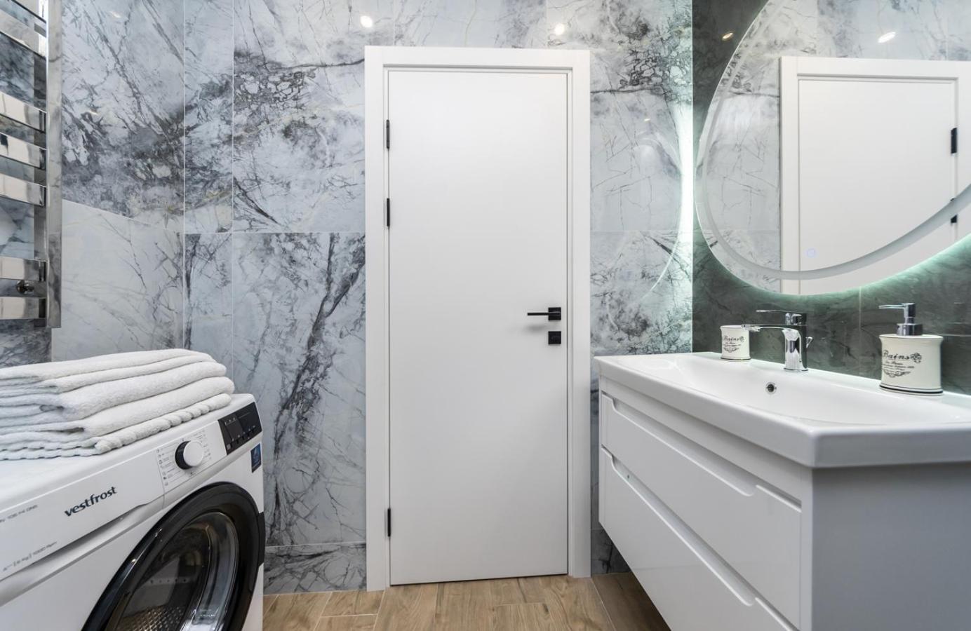 Luxury Apartment Near Metro Station Osokorky كييف المظهر الخارجي الصورة